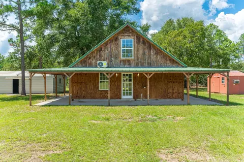 Exterior - 3092 Richardson Rd, Crestview, FL 32539 photo 3 of 10