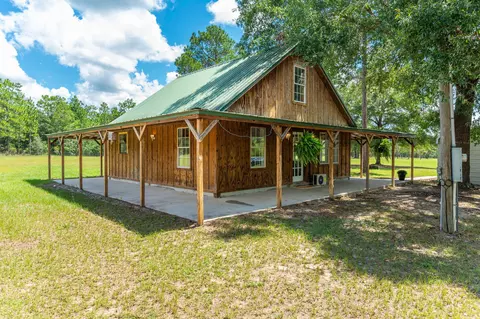 Exterior - 3092 Richardson Rd, Crestview, FL 32539 photo 1 of 10