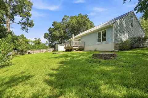 Exterior - 129 Mill Pond Cv, Crestview, FL 32539 photo 5 of 8