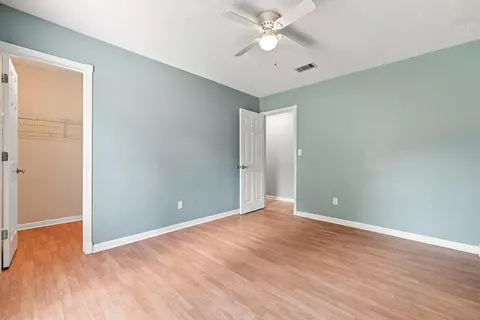 Bedroom - 129 Mill Pond Cv, Crestview, FL 32539 photo 6 of 9