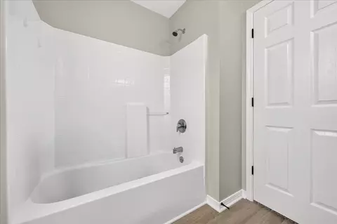 Bath - 123 Nivana Dr, Crestview, FL 32536 photo 2 of 2