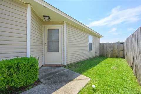 Exterior - 123 Nivana Dr, Crestview, FL 32536 photo 3 of 8