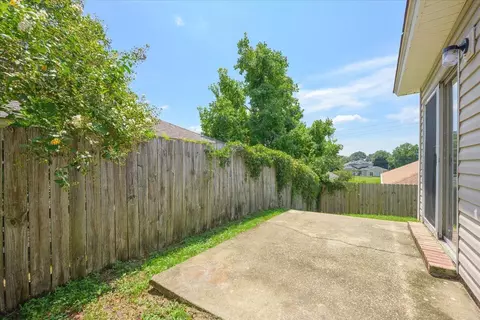 Exterior - 123 Nivana Dr, Crestview, FL 32536 photo 7 of 8
