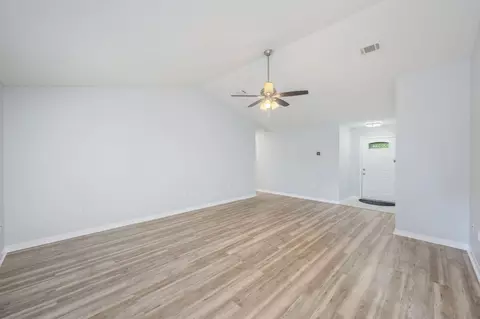 Living - 1093 Farmer St, Crestview, FL 32539 photo 3 of 3
