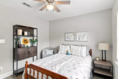 Bedroom - 6617 Lee St, Milton, FL 32570 photo 5 of 5