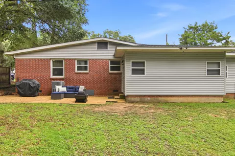 Exterior - 6617 Lee St, Milton, FL 32570 photo 8 of 14