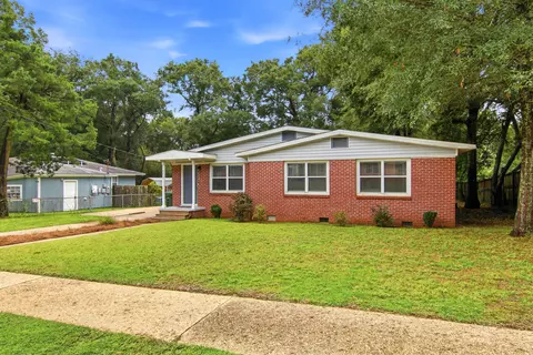 Exterior - 6617 Lee St, Milton, FL 32570 photo 3 of 14