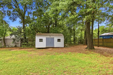 Exterior - 6617 Lee St, Milton, FL 32570 photo 13 of 14