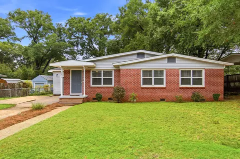 Exterior - 6617 Lee St, Milton, FL 32570 photo 5 of 14