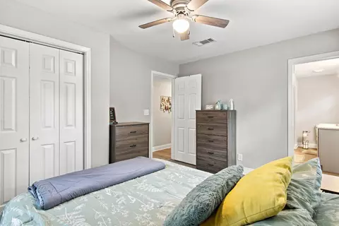 Bedroom - 6617 Lee St, Milton, FL 32570 photo 3 of 5