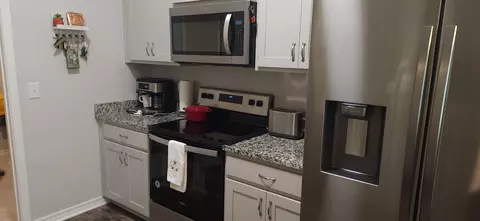 Kitchen - 6187 Peaden Dr, Crestview, FL 32539 photo 2 of 4