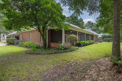 Exterior - 5808 S Mosley Ln, Crestview, FL 32539 photo 13 of 26