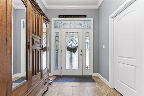 Entry Way - 5808 S Mosley Ln, Crestview, FL 32539 photo 2 of 3