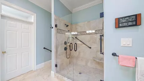 Bath - 245 Okeechobee Cv, Destin, FL 32541 photo 3 of 6