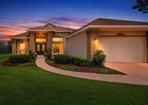 Exterior - 245 Okeechobee Cv, Destin, FL 32541 photo 2 of 10