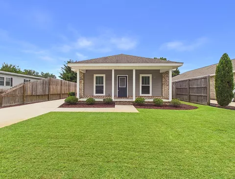 Exterior - 4606 Range Rd, Niceville, FL 32578 photo 8 of 8