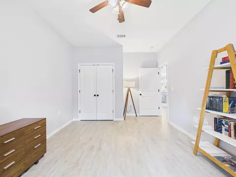 Bedroom - 4606 Range Rd, Niceville, FL 32578 photo 5 of 5