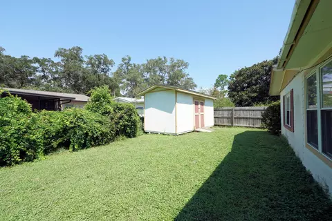 Exterior - 45 11th St, Shalimar, FL 32579 photo 4 of 8