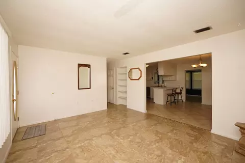 Living - 45 11th St, Shalimar, FL 32579 photo 3 of 8
