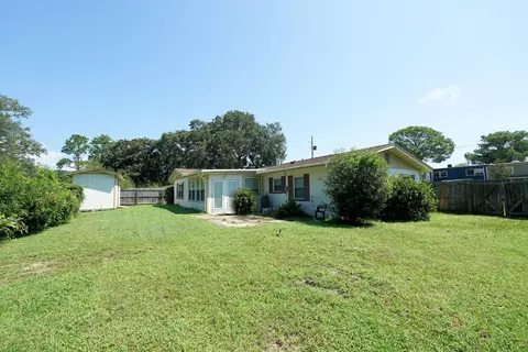 Exterior - 45 11th St, Shalimar, FL 32579 photo 6 of 8