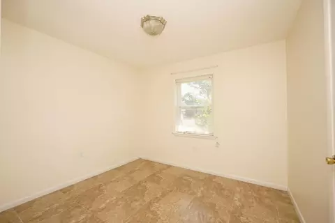 Bedroom - 45 11th St, Shalimar, FL 32579 photo 2 of 4