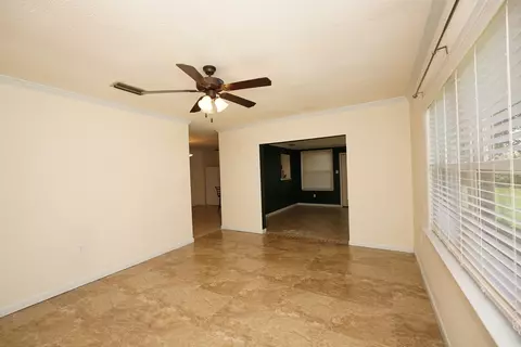 Living - 45 11th St, Shalimar, FL 32579 photo 6 of 8