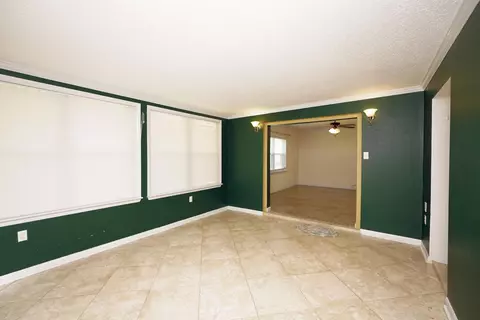 Living - 45 11th St, Shalimar, FL 32579 photo 8 of 8