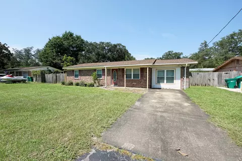 Exterior - 45 11th St, Shalimar, FL 32579 photo 2 of 8