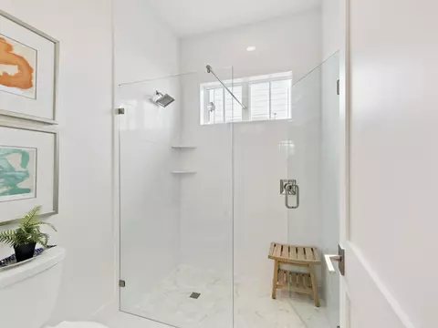 Bath - 39 W Firethorn Cir, Watersound, FL 32461 photo 3 of 5