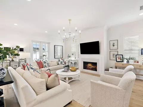 Living - 39 W Firethorn Cir, Watersound, FL 32461 photo 2 of 2