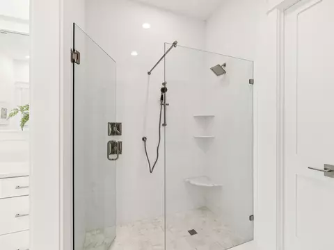 Bath - 39 W Firethorn Cir, Watersound, FL 32461 photo 5 of 5