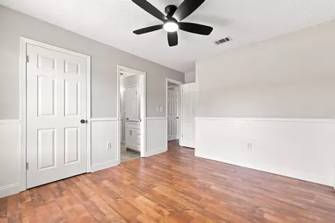 Bedroom - 907 Pinellas Dr, Crestview, FL 32536 photo 3 of 5