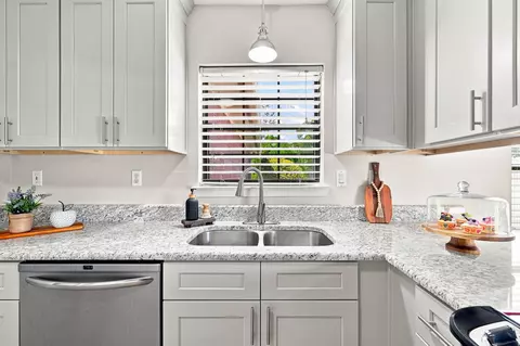 Kitchen - 907 Pinellas Dr, Crestview, FL 32536 photo 5 of 7