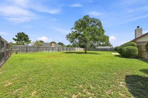 Exterior - 907 Pinellas Dr, Crestview, FL 32536 photo 3 of 8