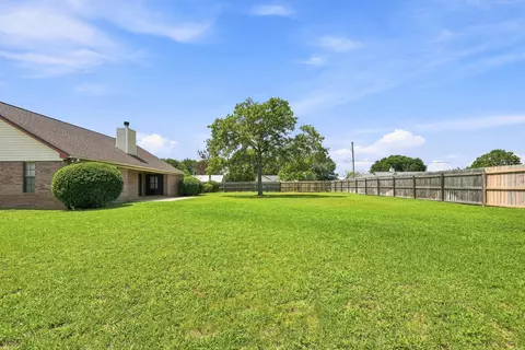 Exterior - 907 Pinellas Dr, Crestview, FL 32536 photo 7 of 8