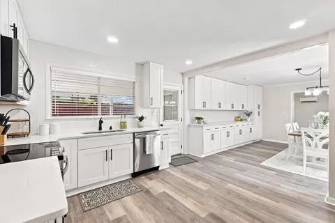 225 NW Bayou Woods Dr, Fort Walton Beach, FL 32548