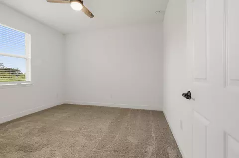 Bedroom - 503 Tournament Ln, Freeport, FL 32439 photo 5 of 7