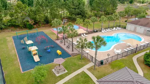 Exterior - 503 Tournament Ln, Freeport, FL 32439 photo 7 of 7