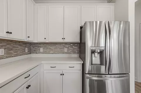 Kitchen - 503 Tournament Ln, Freeport, FL 32439 photo 4 of 6