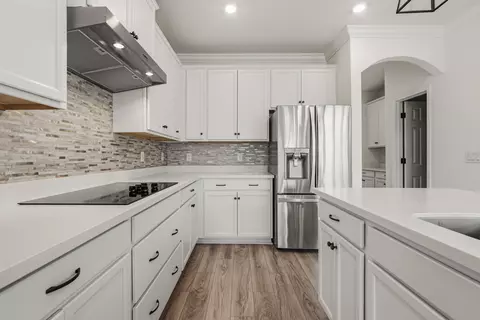 Kitchen - 503 Tournament Ln, Freeport, FL 32439 photo 2 of 6