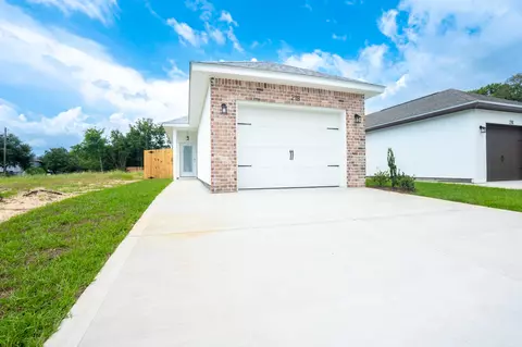21 A 5th Ave, Shalimar, FL 32579