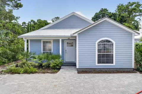 84 Vicki St, Santa Rosa Beach, FL 32459