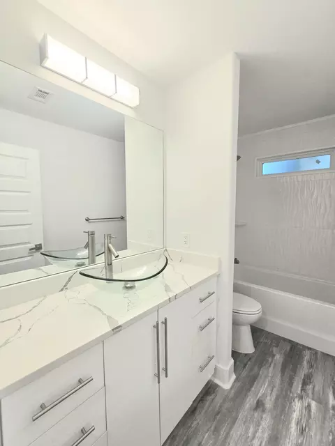 Bath - 4446 Antioch Rd, Crestview, FL 32536 photo 1 of 12