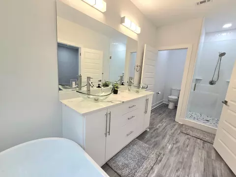 Bath - 4446 Antioch Rd, Crestview, FL 32536 photo 8 of 12