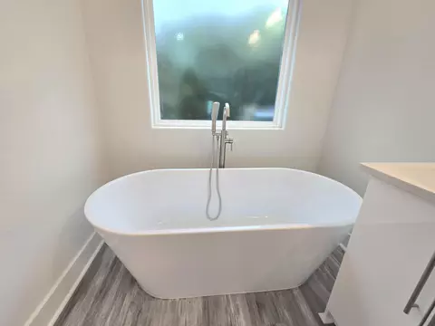 Bath - 4446 Antioch Rd, Crestview, FL 32536 photo 7 of 12