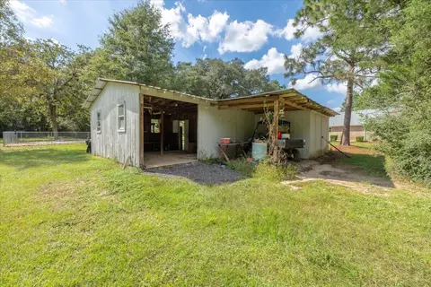 Exterior - 4568 Yellow Bluff Rd, Crestview, FL 32539 photo 3 of 20
