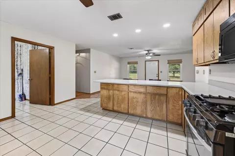 Kitchen - 4568 Yellow Bluff Rd, Crestview, FL 32539 photo 2 of 7