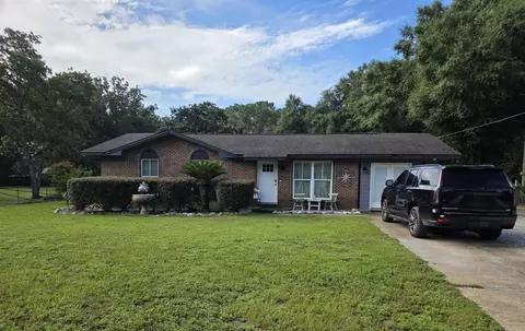 Exterior - 3080 Oak St, Crestview, FL 32539 photo 2 of 8