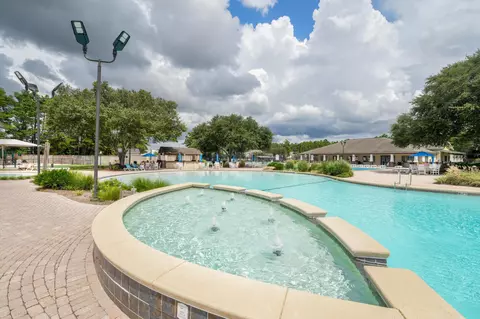 Exterior - 33 Caymus Cv, Freeport, FL 32439 photo 6 of 11