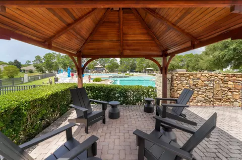 Exterior - 33 Caymus Cv, Freeport, FL 32439 photo 10 of 11